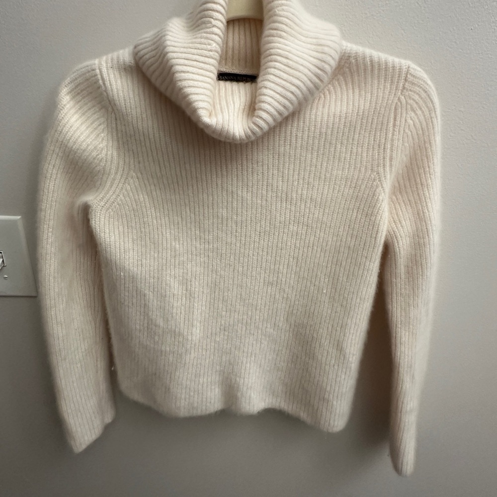 Cozy Cream Turtleneck 100% Cashmere Sweater